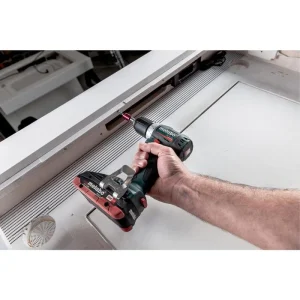 Metabo Akku-Bohrschrauber BS 18 L BL, 18V / 2,0Ah, Mit 2 Akkus Und Koffer 12